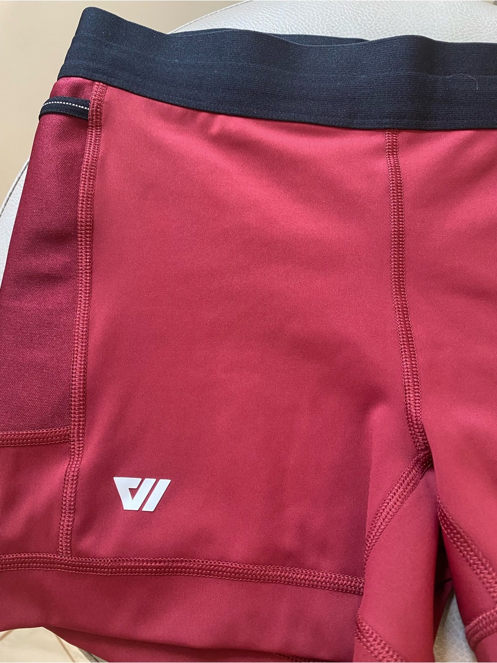 NWOT Wolaco Women's Core Half Tight Shorts Size M - Picture 2 of 6